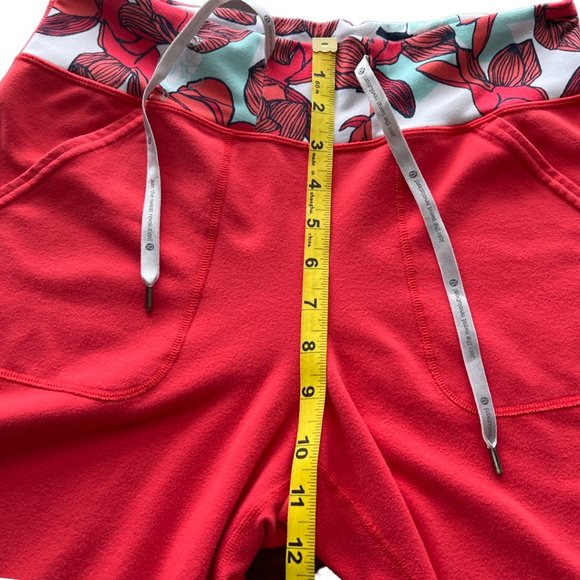 🎉🎉Host Pick🎉🎉  🌸 4/$30🌸Lululemon Join the Sweat Revolution Midrise Crop - Picture 8 of 12